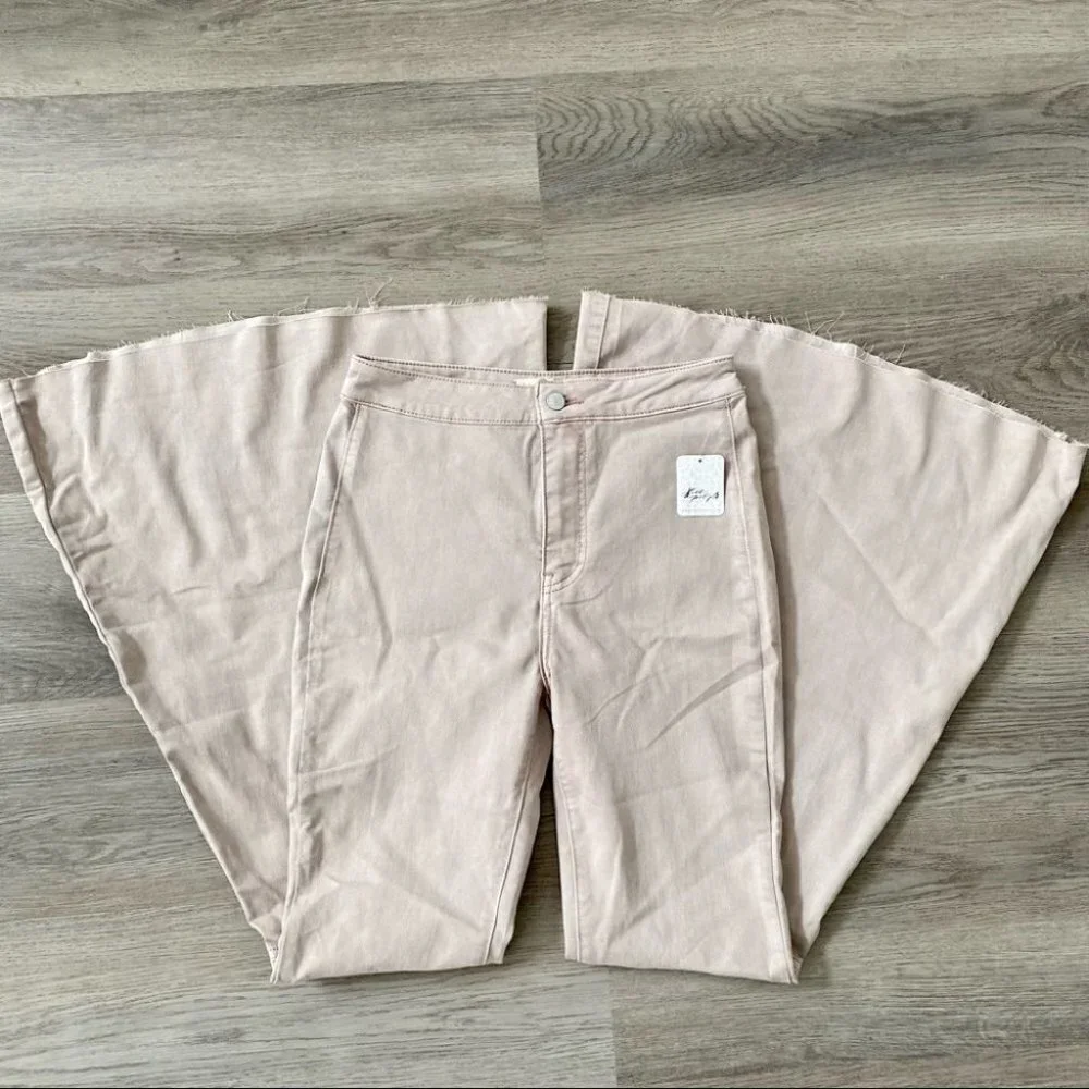 NWT Free People Just Float On Flare Jeans Tan 28
